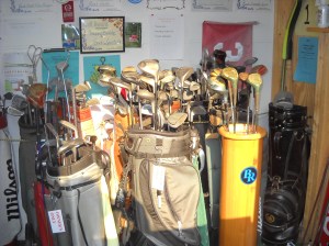 happy at river golf course 016